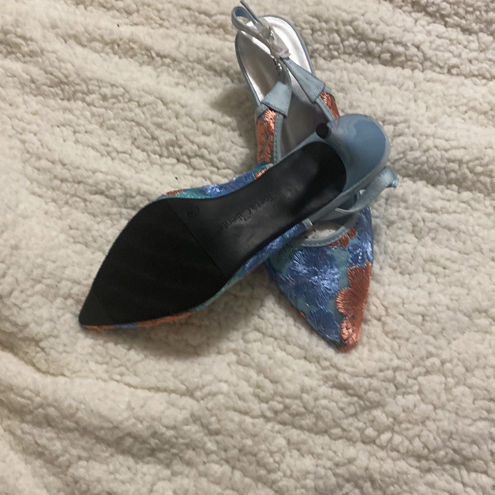 Torta Caliente shoe & Clutch - Picture 4 of 9